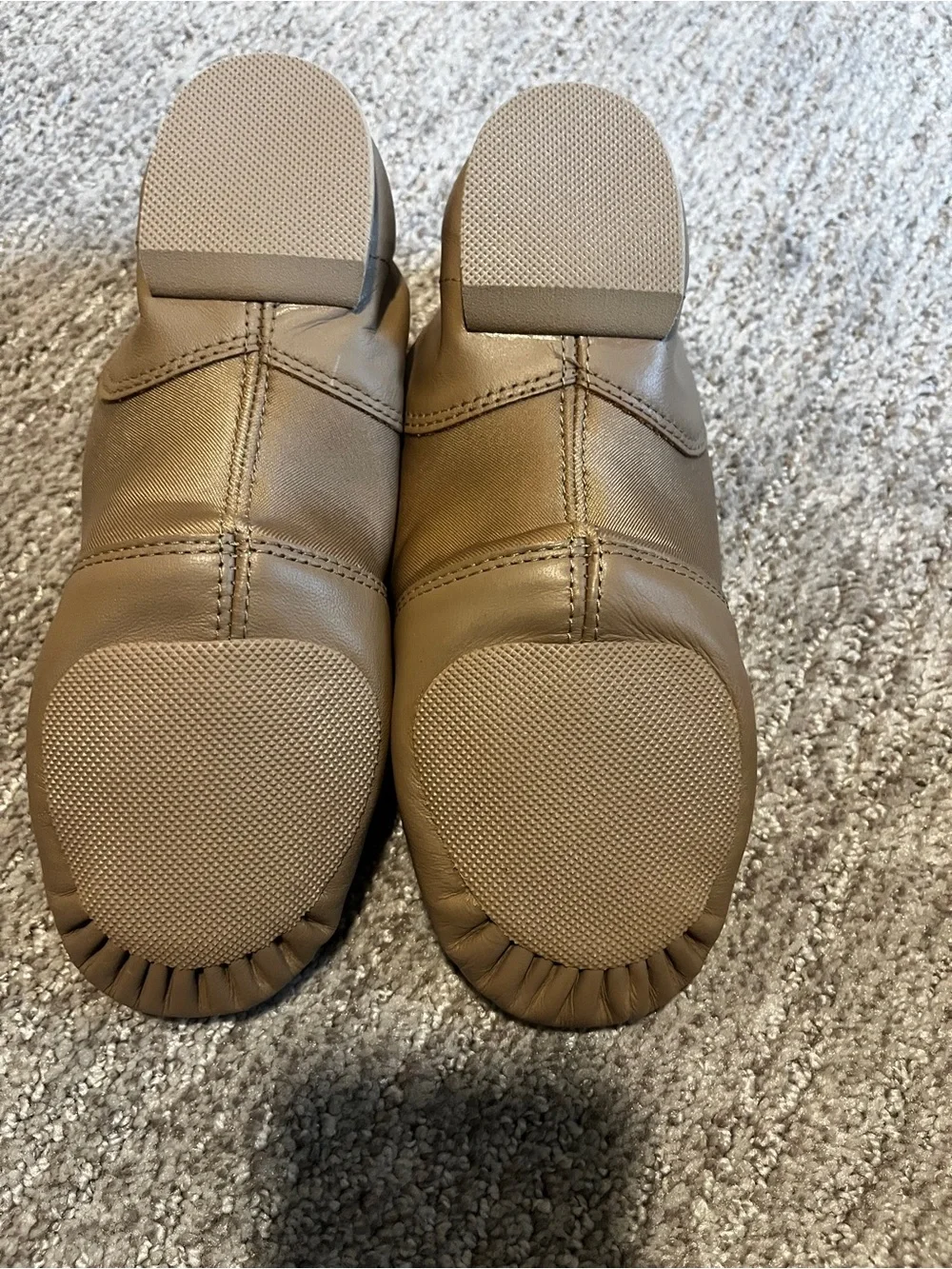 Capezio Womens Loafers Shoes, Caramel, 8.5 Wide 1291-1